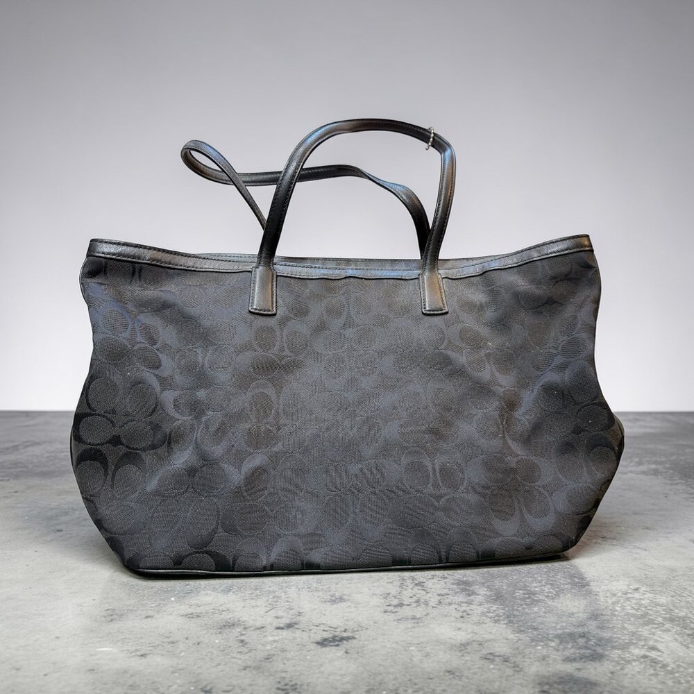 Women's Black Coach Signature C Canvas Tote Bag